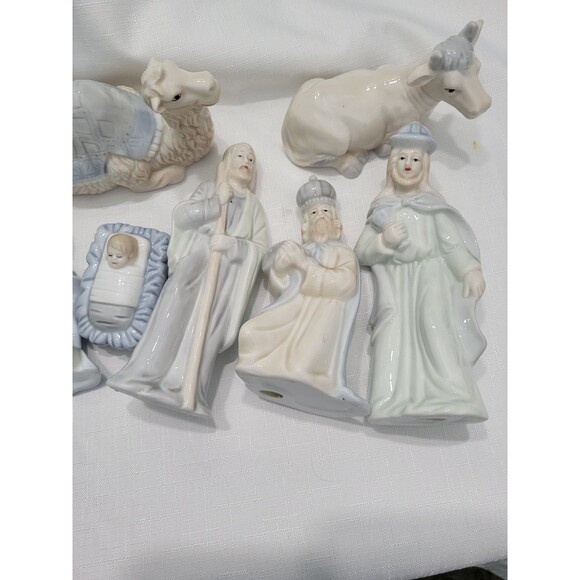 Vintage R O C Nativity Set 10 Blue Cream Jesus Mary Joseph Porcelain - Picture 7 of 15